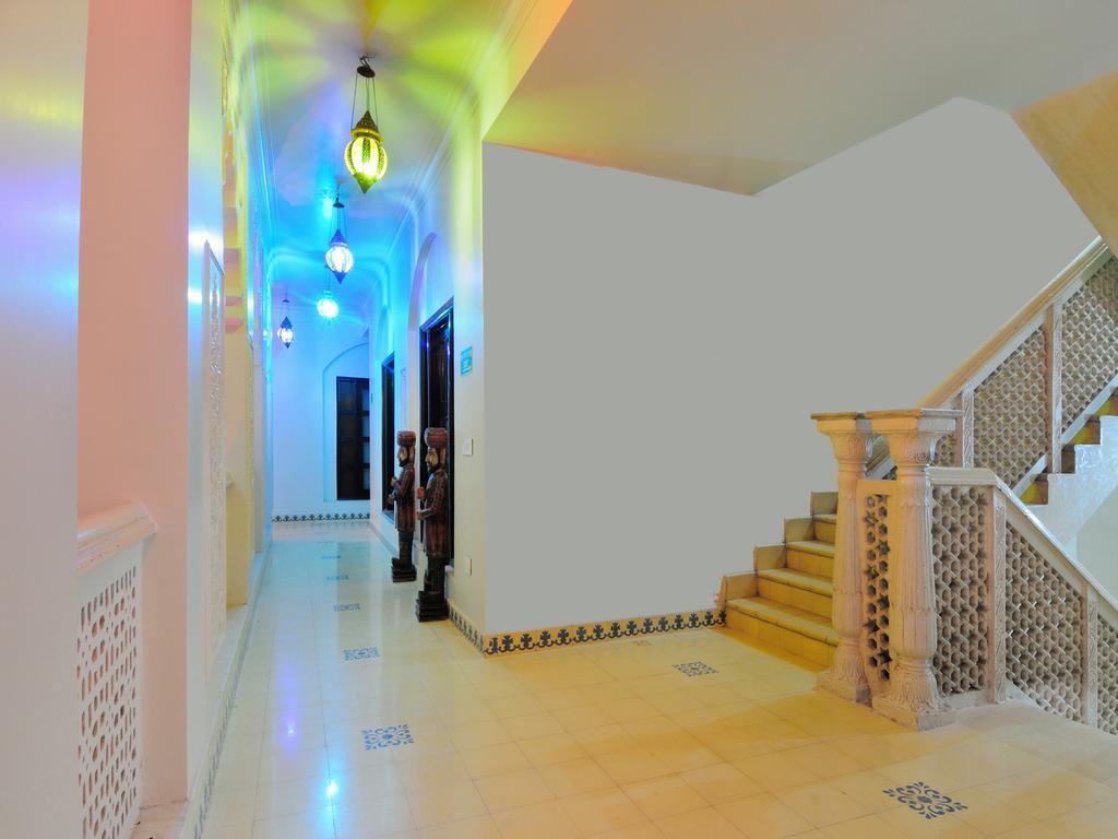 Staybook-Jyoti Mahal A Heritage Hotel New Delhi Exterior photo